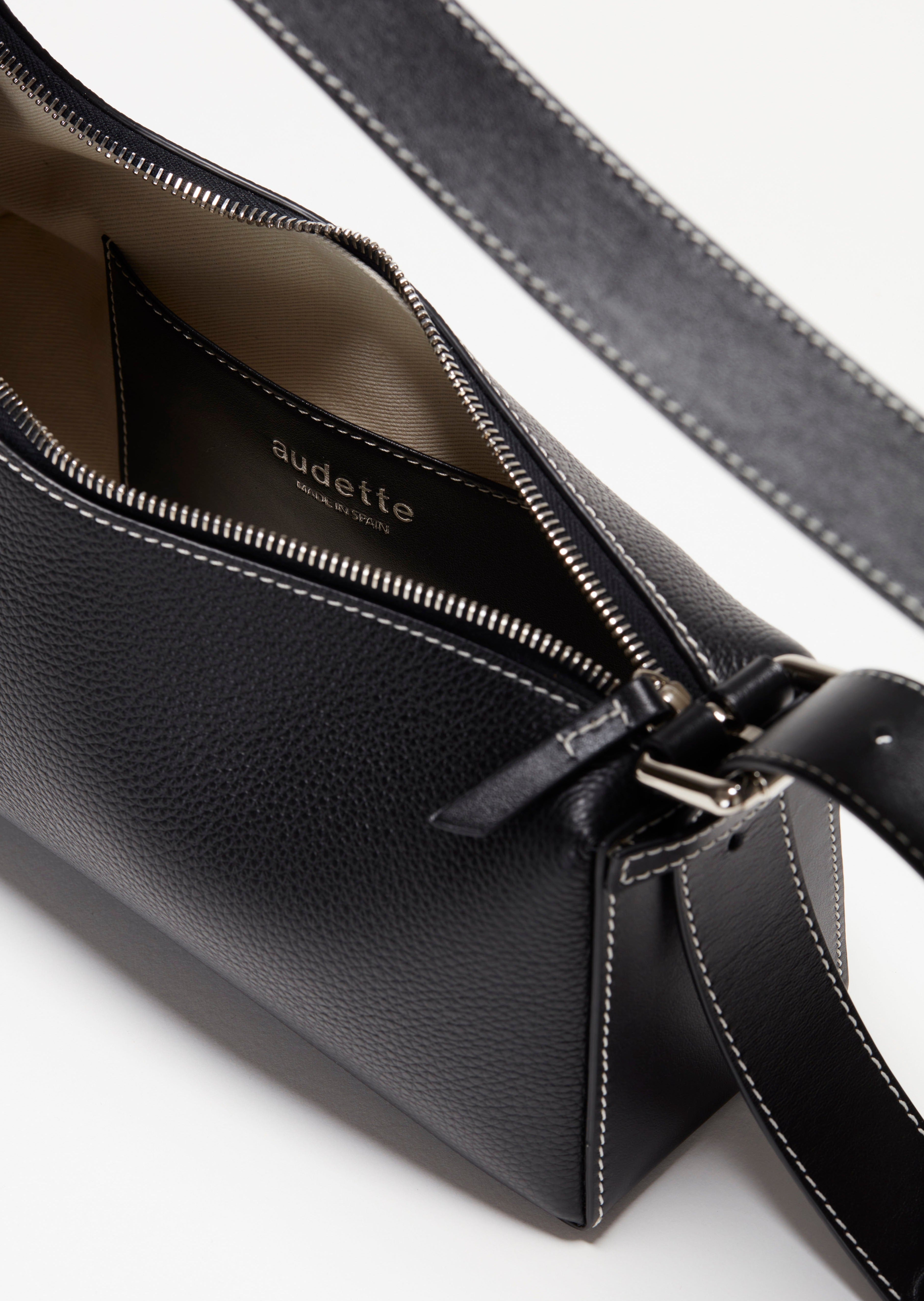 Gondol - Black Grained