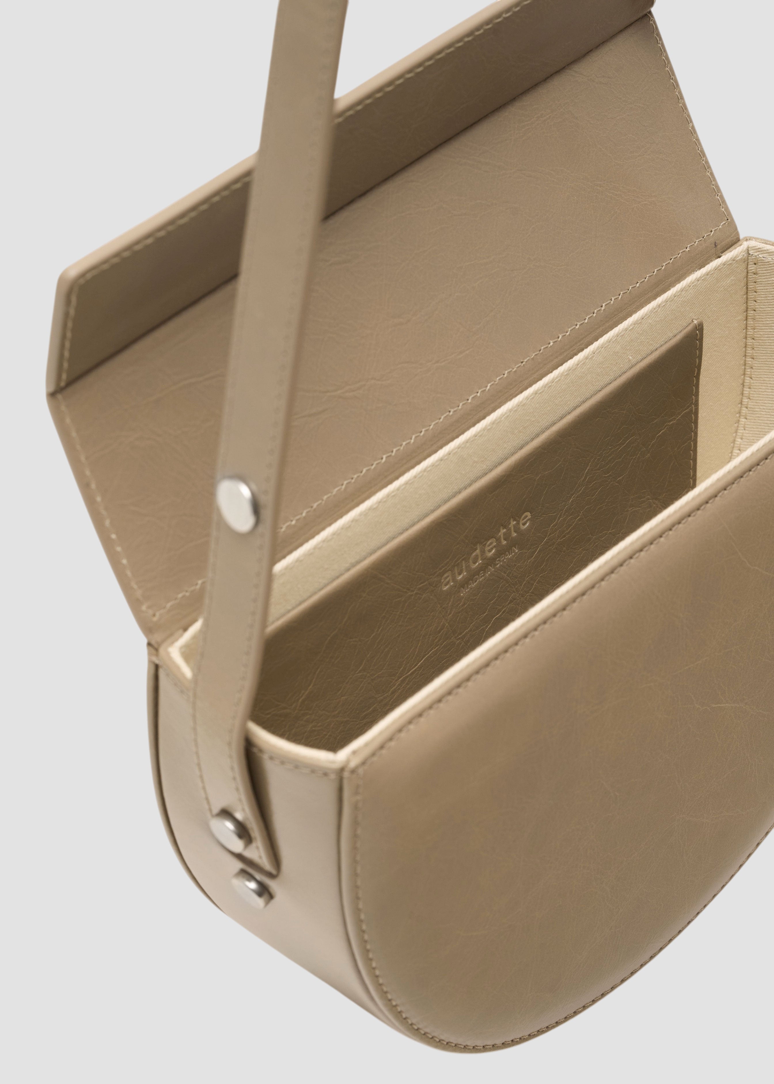 Nuit - Light Taupe Alias